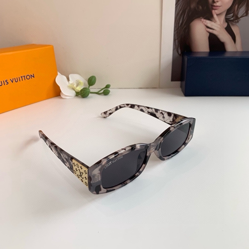 ルイヴィトンサングラス背面デザイン